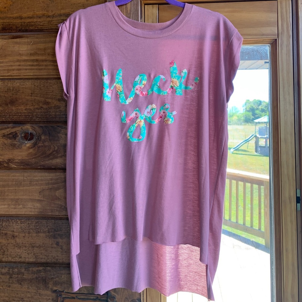 “Heck Yes” Bella canvas rolled sleeve tee size M